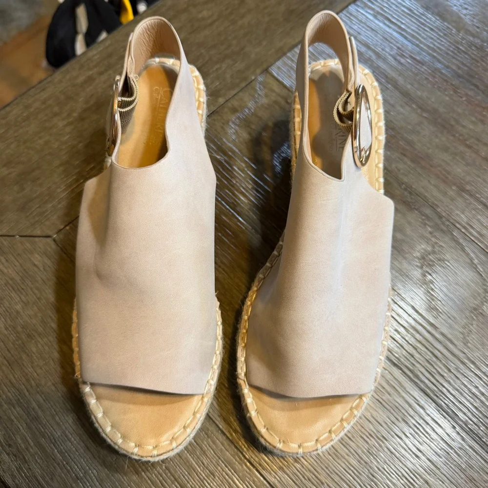 Catherine Malandrino Nude Espadrille Wedge Sandals Gold Buckle Size 8